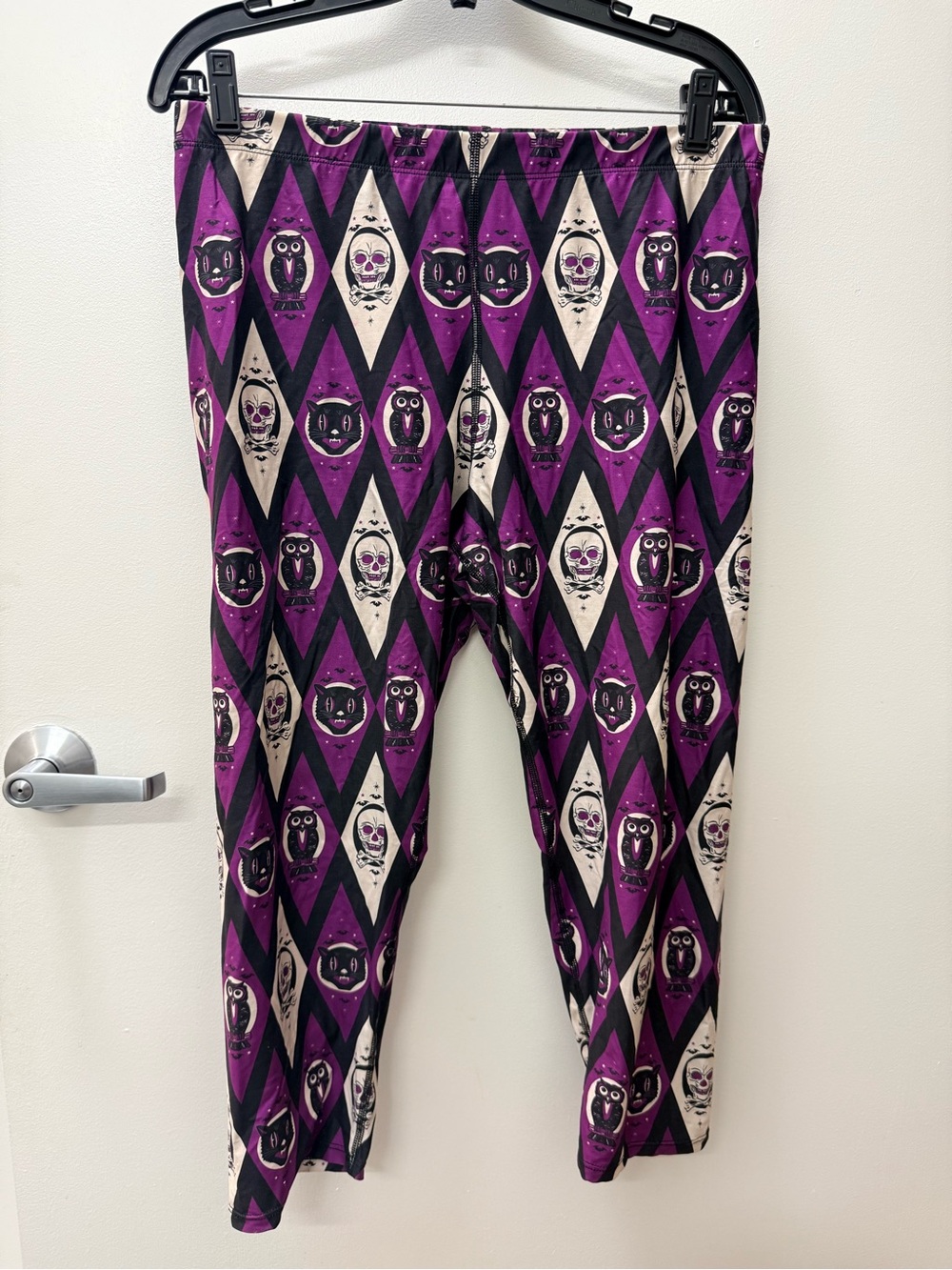Womenβs Purple Halloween Gothic Owl Skull Print Leggings L/XL
